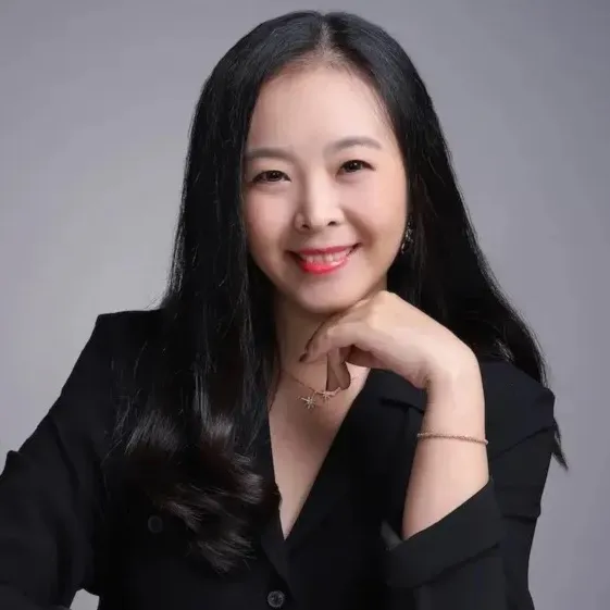 Nghệ sĩ Hoàng Oanh 黄莺