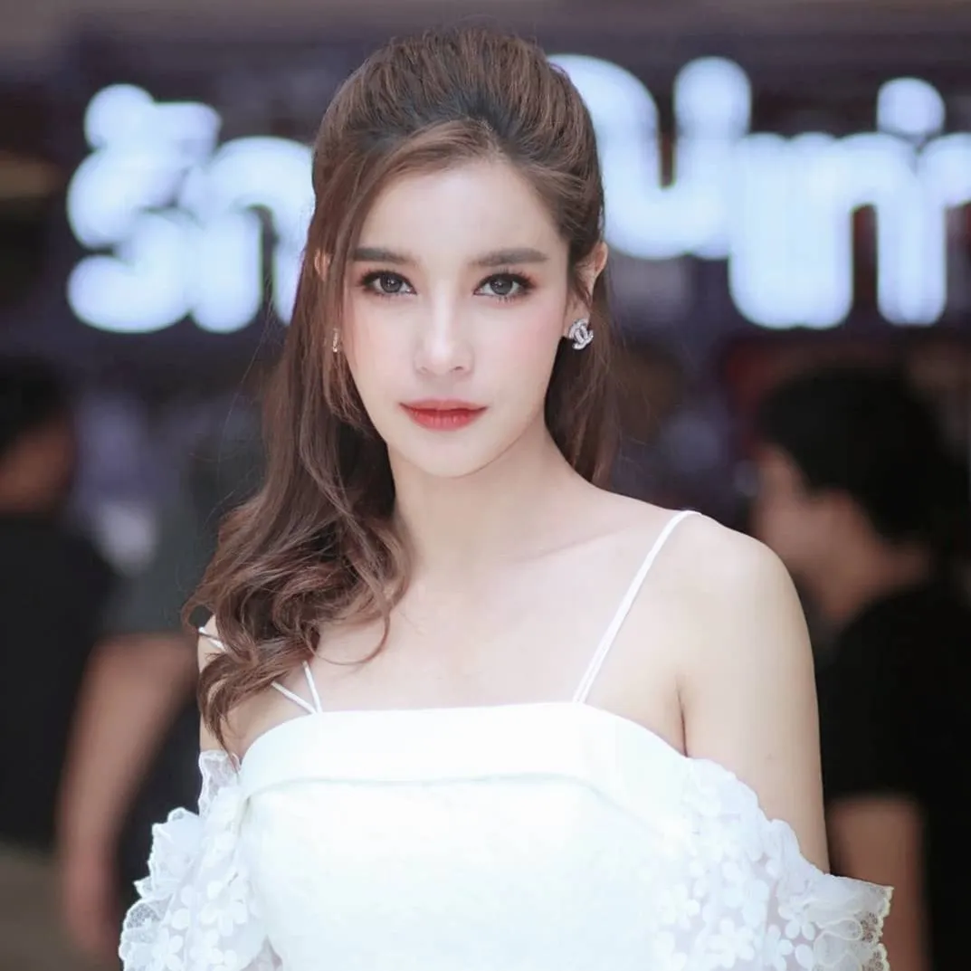 Nghệ sĩ Vill Wannarot Sonthichai