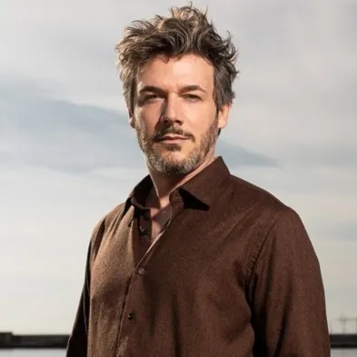 Nghệ sĩ Samuel Theis