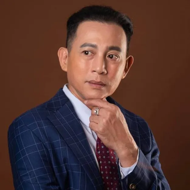 Nghệ sĩ Nguyễn Hữu Tiến