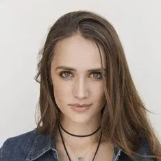 Nghệ sĩ Alexandra Harris