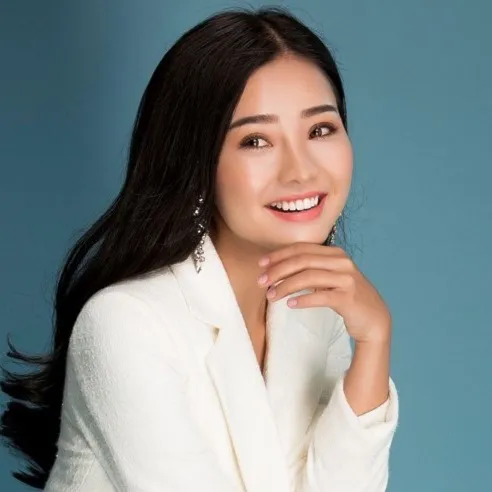 Nghệ sĩ Khánh Hiền