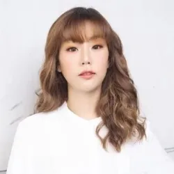 Nghệ sĩ Ampere Suttatip Wutchaipradit