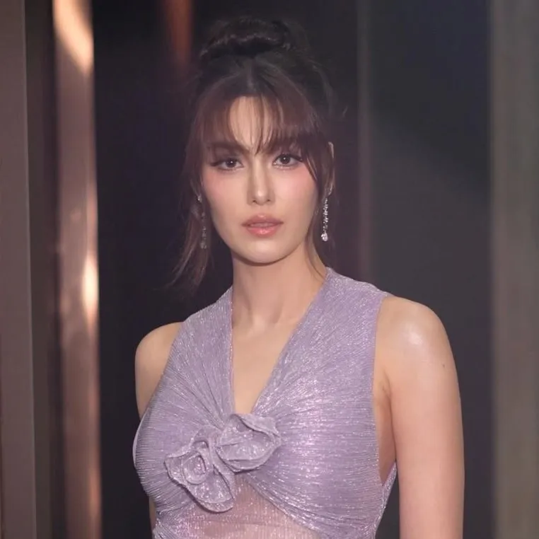 Nghệ sĩ Jackie Jacqueline Muench