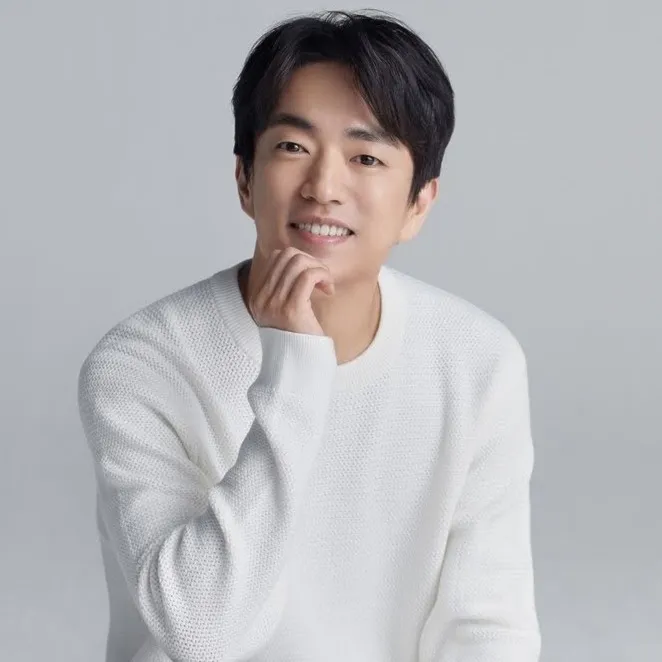 Nghệ sĩ Jung Moon Sung