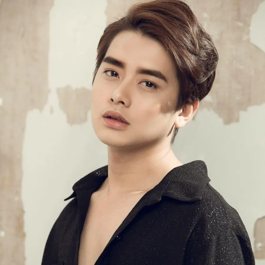 Nghệ sĩ Dư Khánh Vũ