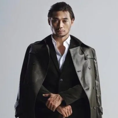 Nghệ sĩ Lợi Trần