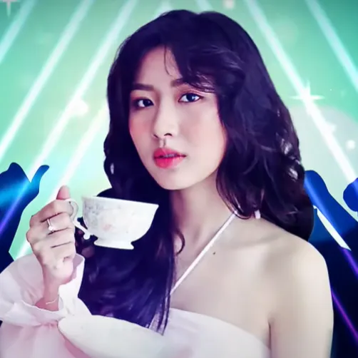 Nghệ sĩ Khánh Linh