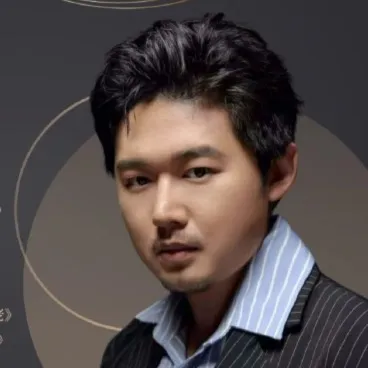 Nghệ sĩ Mạnh Tường Long