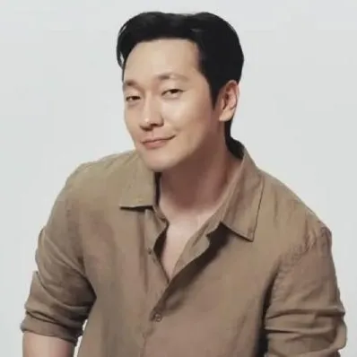 Nghệ sĩ Son Suk Ku