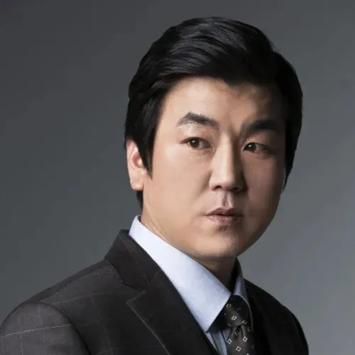 Nghệ sĩ Yoon Je Moon