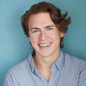 Nghệ sĩ Tim Heller