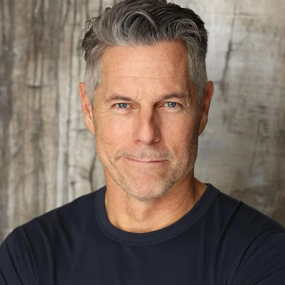 Nghệ sĩ Chris Gann