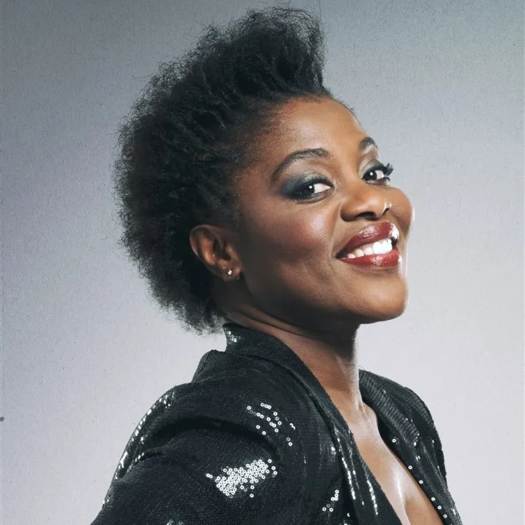 Nghệ sĩ Claudia Tagbo