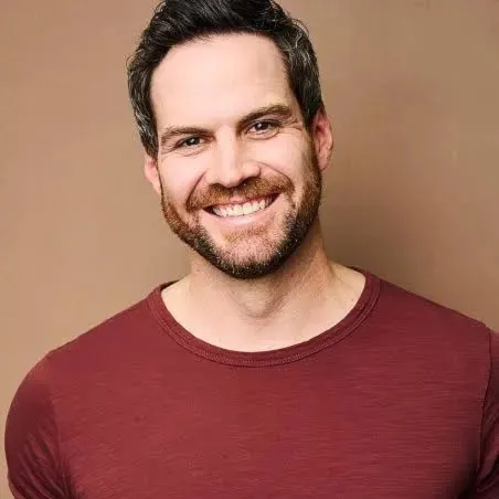 Nghệ sĩ Brent Bailey