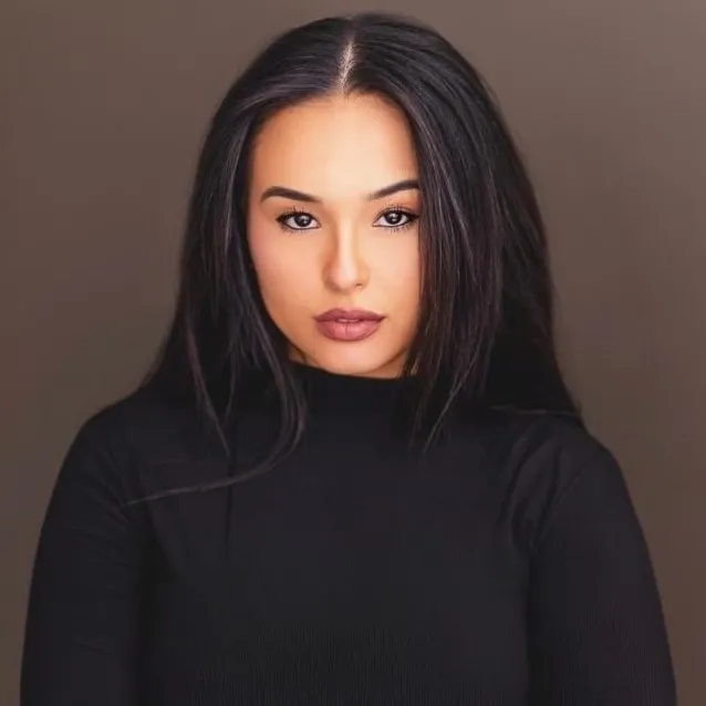 Nghệ sĩ Kayleigh Shikanai