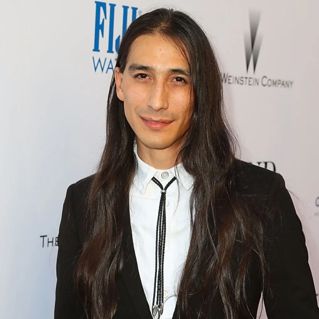 Nghệ sĩ Gerald Tokala Clifford