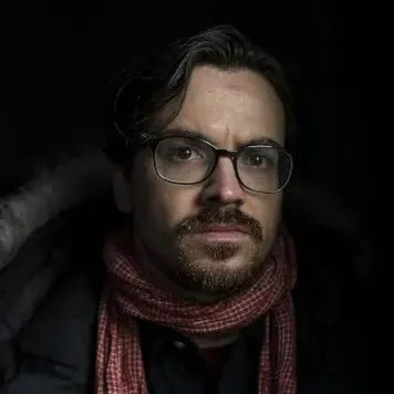 Nghệ sĩ Justin P. Lange