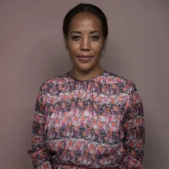 Nghệ sĩ Maggie Betts