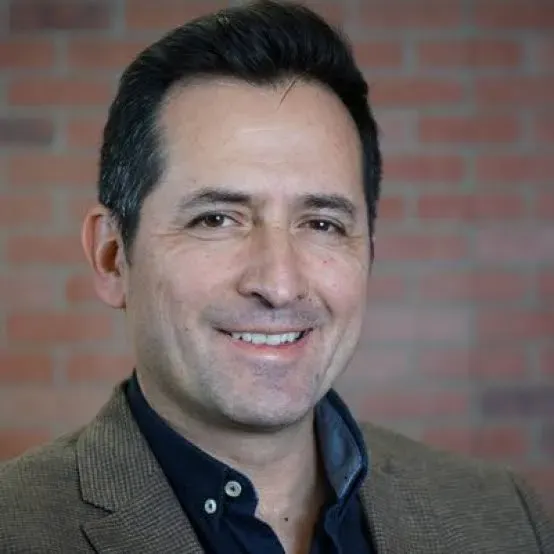 Nghệ sĩ Rodolfo Riva Palacio Alatriste