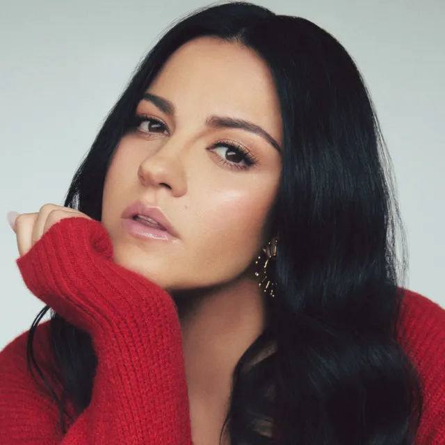 Nghệ sĩ Maite Perroni