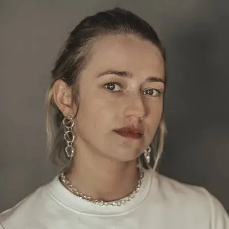 Nghệ sĩ Kristine Kujath Thorp