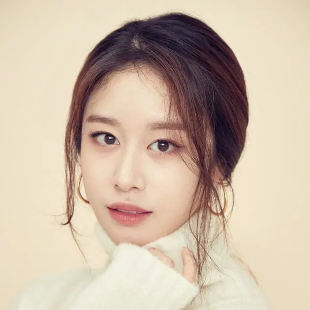 Nghệ sĩ Park Ji Yeon