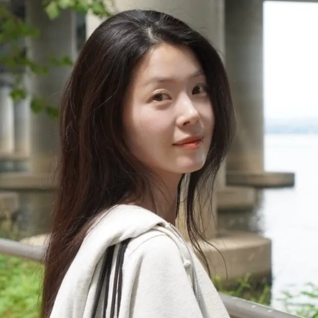 Nghệ sĩ Min Ji Ah