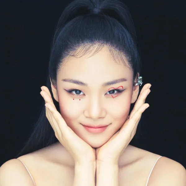 Nghệ sĩ BIBI Kim Hyung Seo