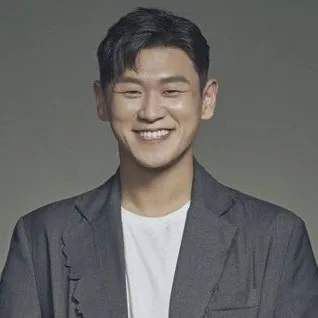 Nghệ sĩ Kang Hong Seok