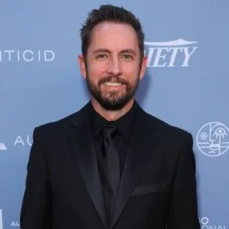 Nghệ sĩ Joshua Caldwell