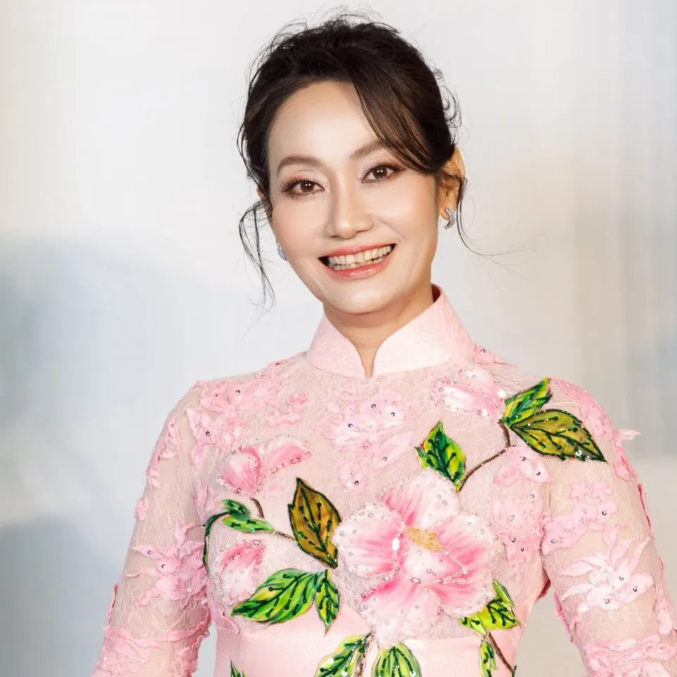 Nghệ sĩ NSƯT Hạnh Thúy