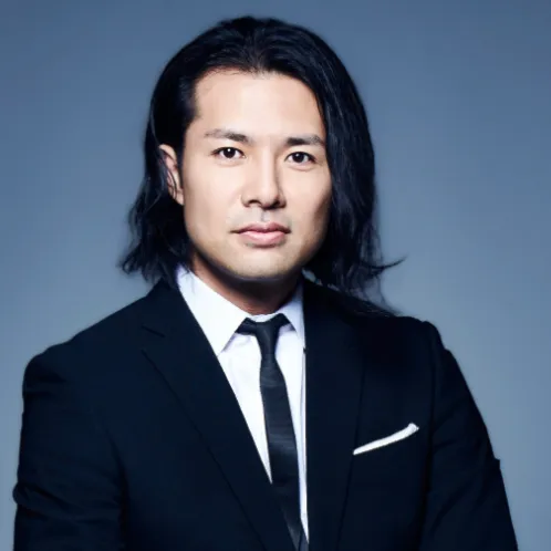 Nghệ sĩ Ken Ochiai