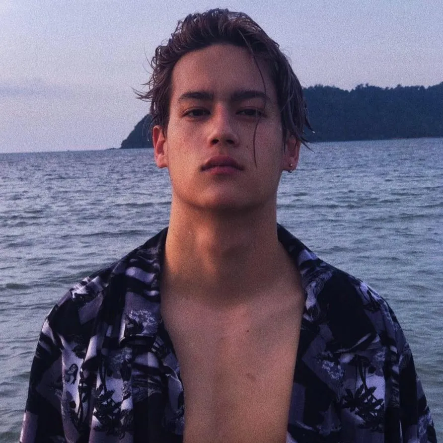 Nghệ sĩ Ice Paris Intarakomalyasut