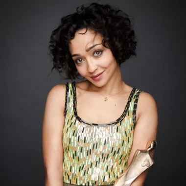 Nghệ sĩ Ruth Negga