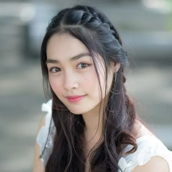 Nghệ sĩ Ranchrawee Uakoolwarawat