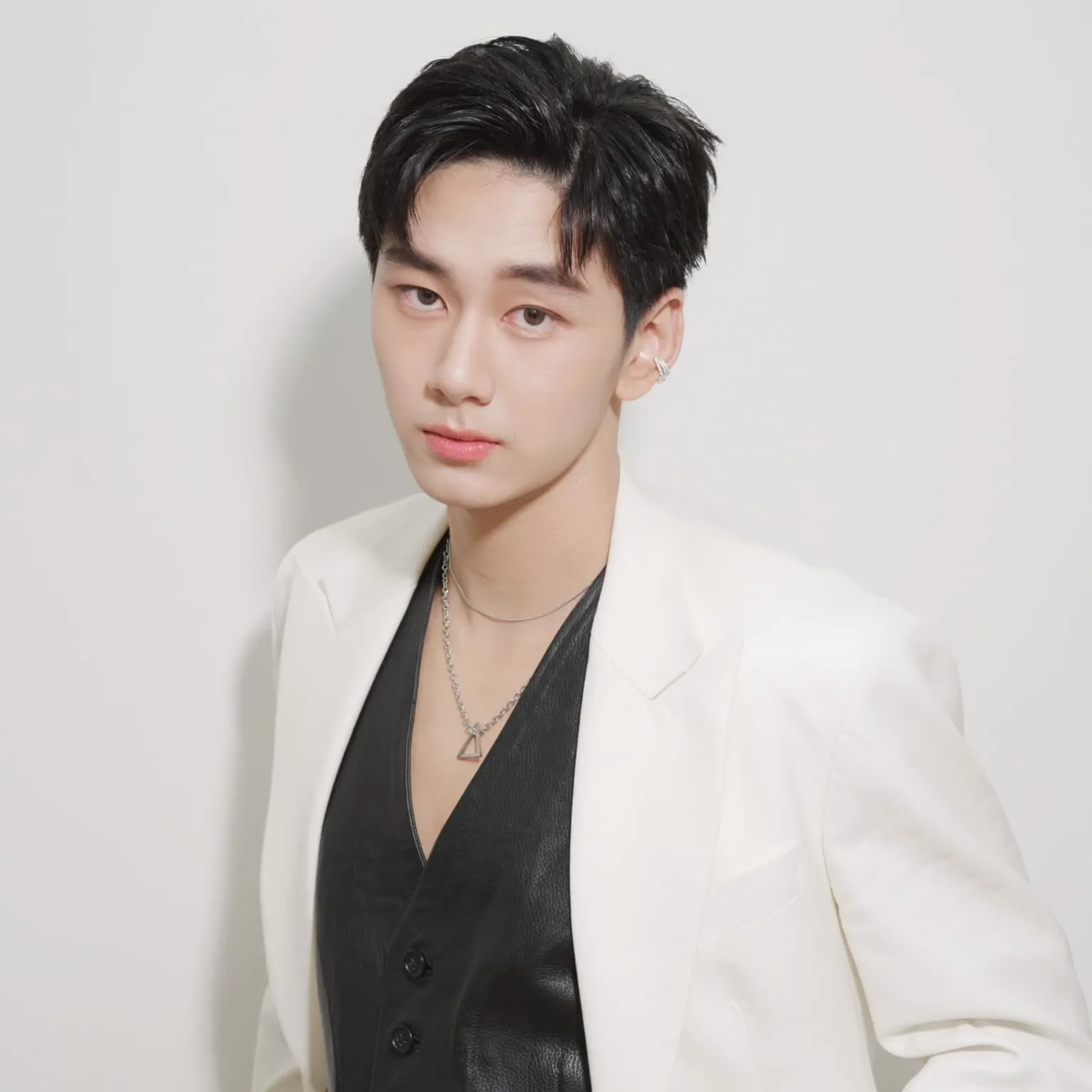 Nghệ sĩ Aton Thanakorn Techawicha