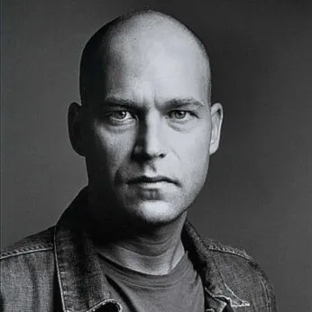 Nghệ sĩ Matt Eskandari