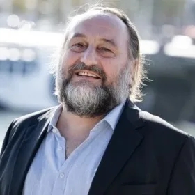 Nghệ sĩ Patrick d'Assumçao