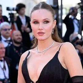 Nghệ sĩ Polina Nioly Pushkareva