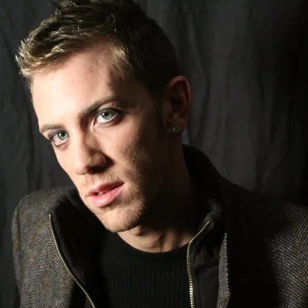 Nghệ sĩ Nicholas Ryan