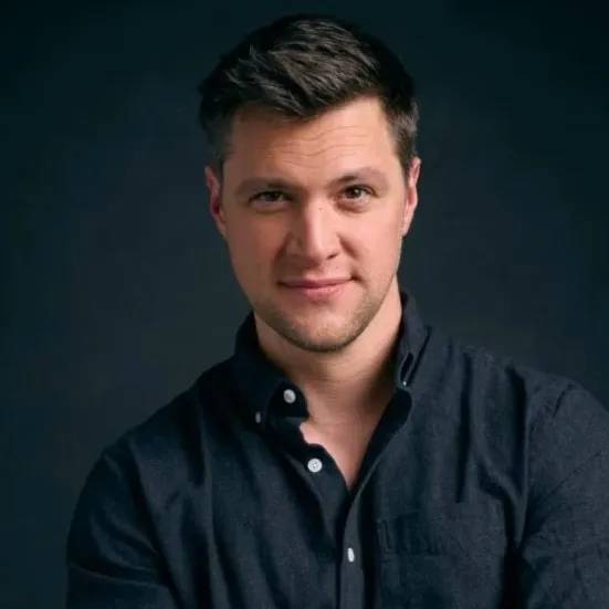 Nghệ sĩ Shane McRae