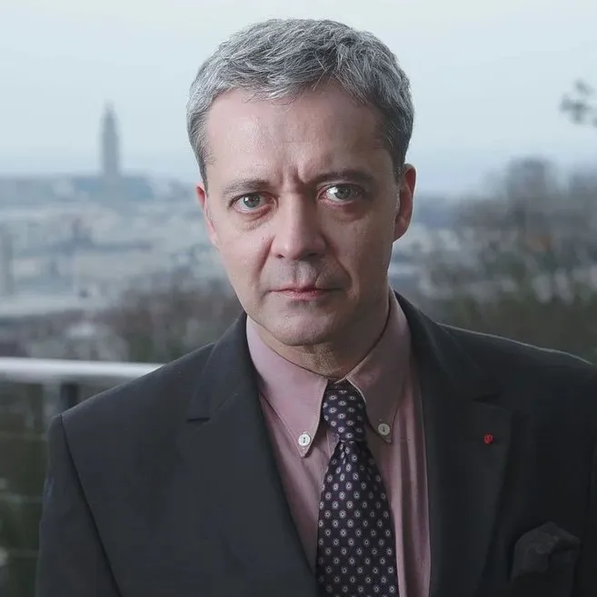 Nghệ sĩ Emmanuel Salinger