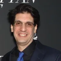 Nghệ sĩ Brian DeCubellis