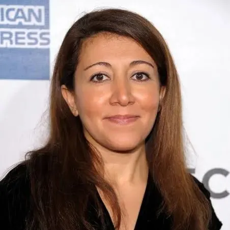 Nghệ sĩ Massy Tadjedin