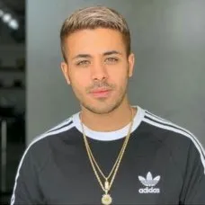 Nghệ sĩ Christian Navarro