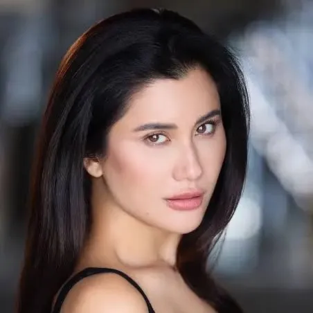 Nghệ sĩ Praya Lundberg