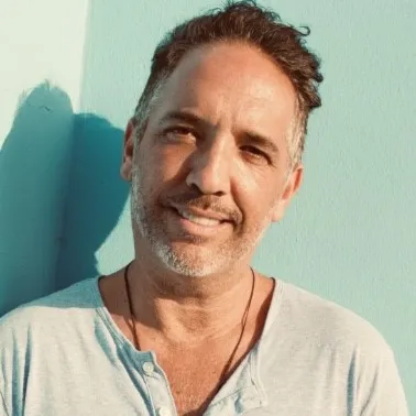 Nghệ sĩ Mike Burns