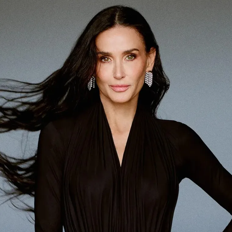 Nghệ sĩ Demi Moore