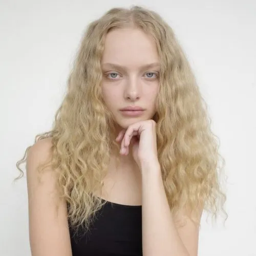 Nghệ sĩ Amiah Miller